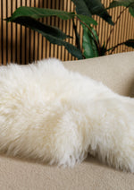 Hvidt lammeskind med stikninger XXXXL